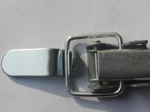 焊接锁扣